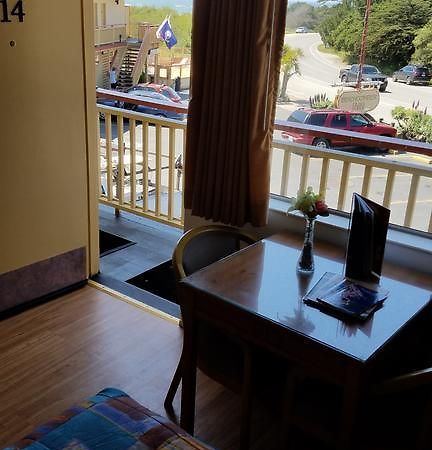 פסיפיק גרוב Beachcomber Inn מראה חיצוני תמונה